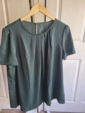Women's Forest Green Pleated Short Sleeve Blouse